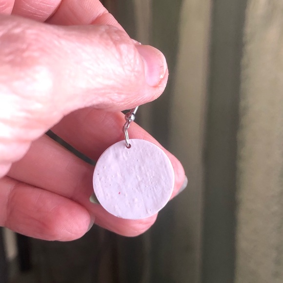 Handcrafted flower earrings - Picture 5 of 5